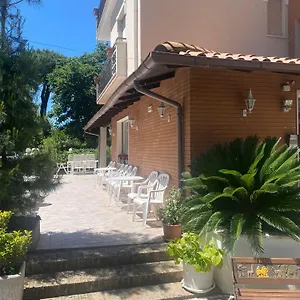 Paris 3*, Riccione Italia